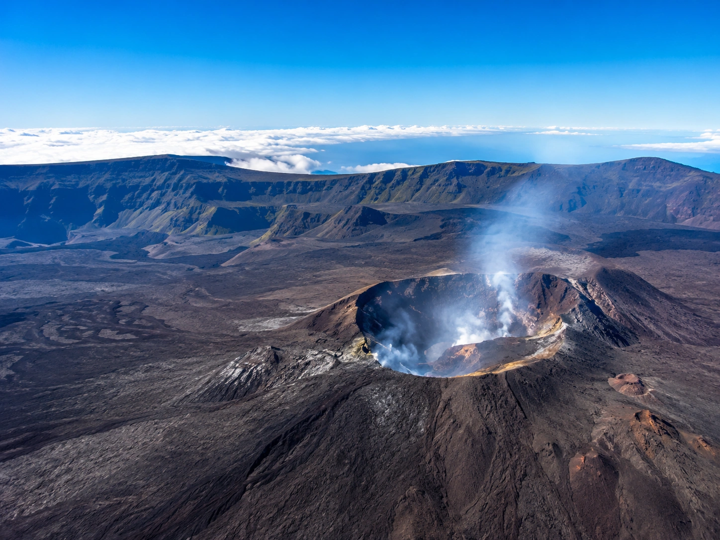 富尔奈斯活火山.webp